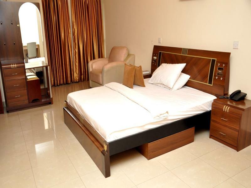 The Habitat Suites International Lagos Exterior foto